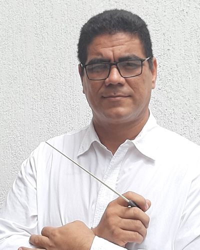 Carlos Medrano Chaguan, músico, compositor y arreglista